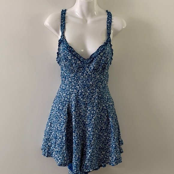 Princess Polly Thunderclouds Romper Blue Floral - Picture 3 of 8